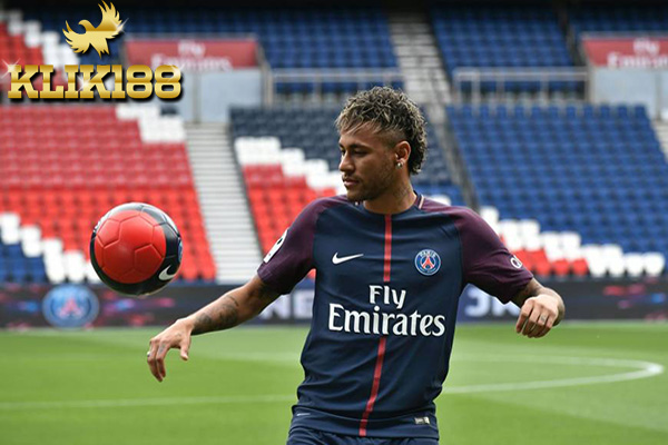 Pele Turut Senang Atas Kepindahan Neymar ke PSG